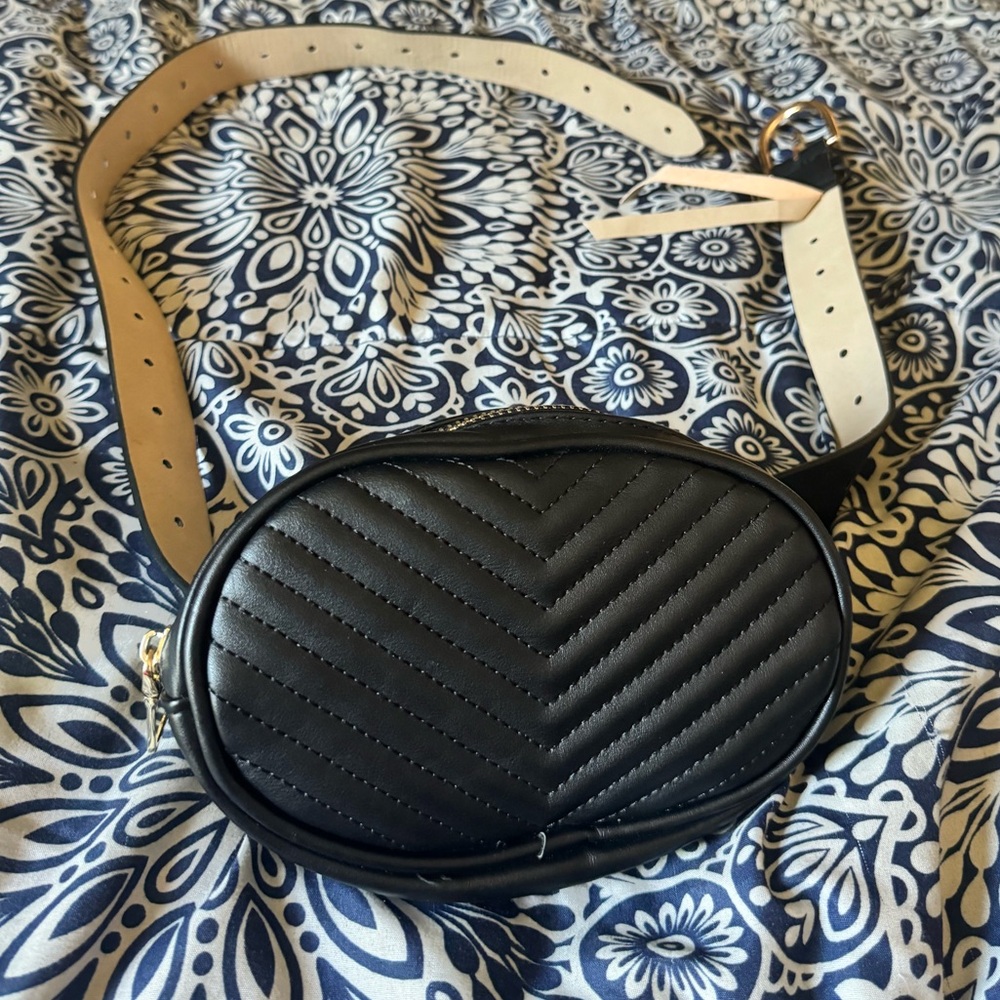 Steve Madden belt purse